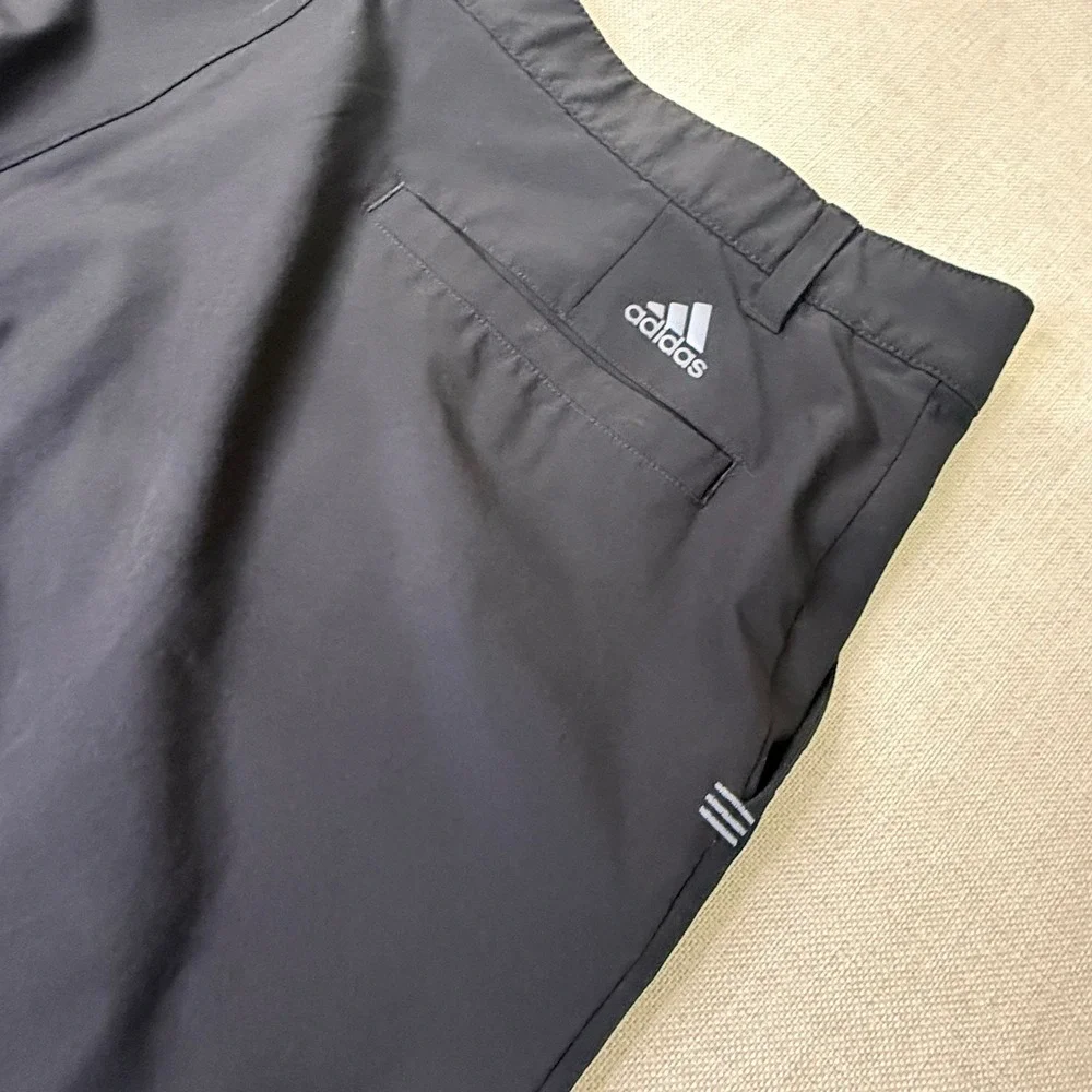 Adidas Mens Black Golf Shorts Performance Stretch Flat Front Size 38 ADVS19R722‎